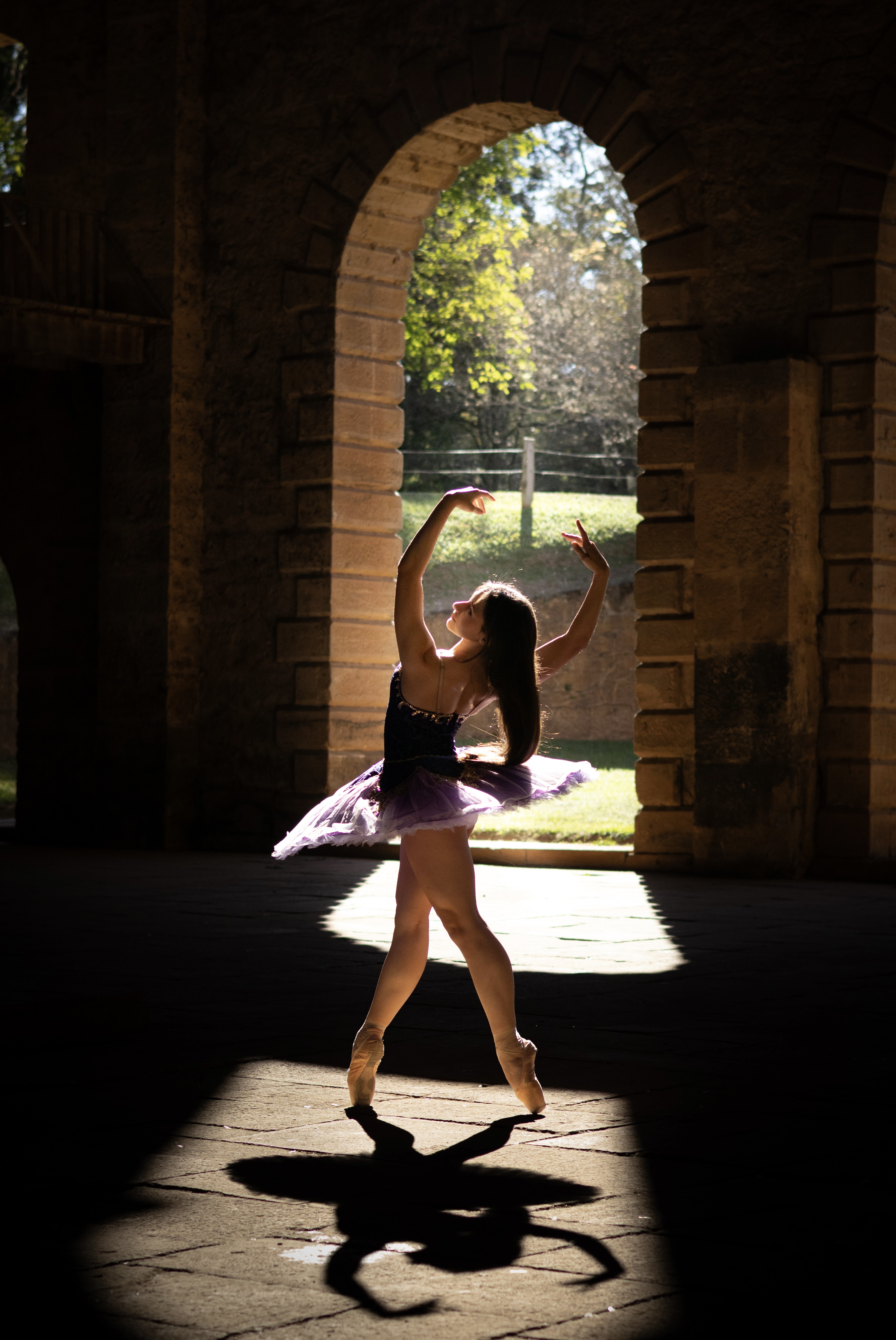Ana em ensaio externo de bailarina